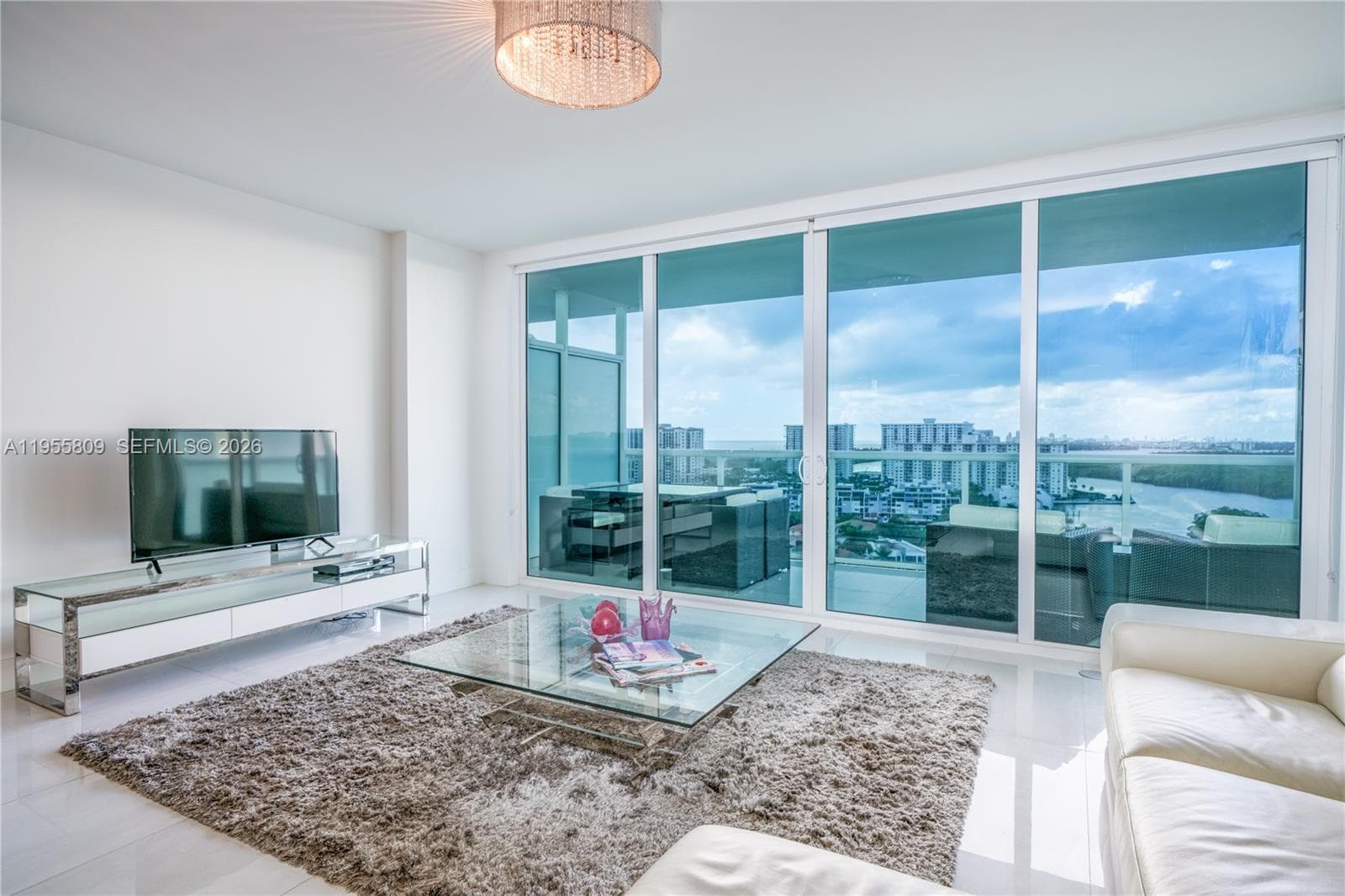 400 Sunny Isles Blvd 1704 photo 8