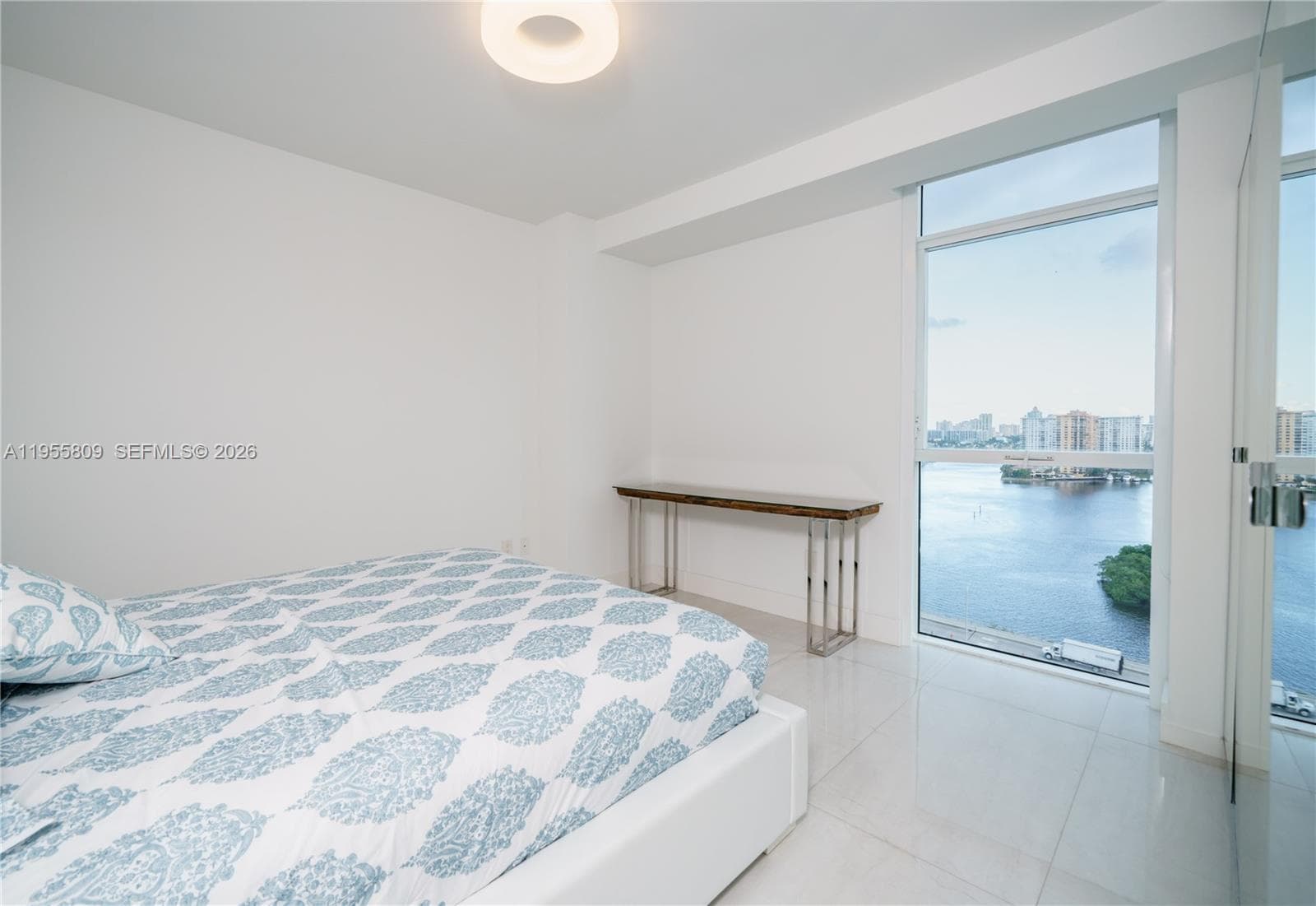 400 Sunny Isles Blvd 1704 photo 21