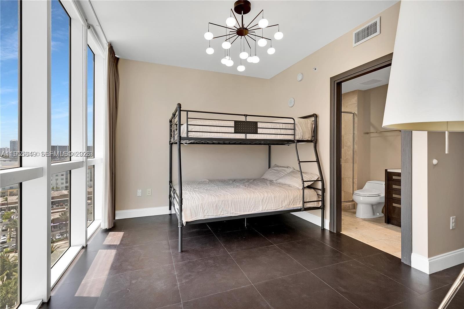 18201 Collins Ave 1507 photo 23