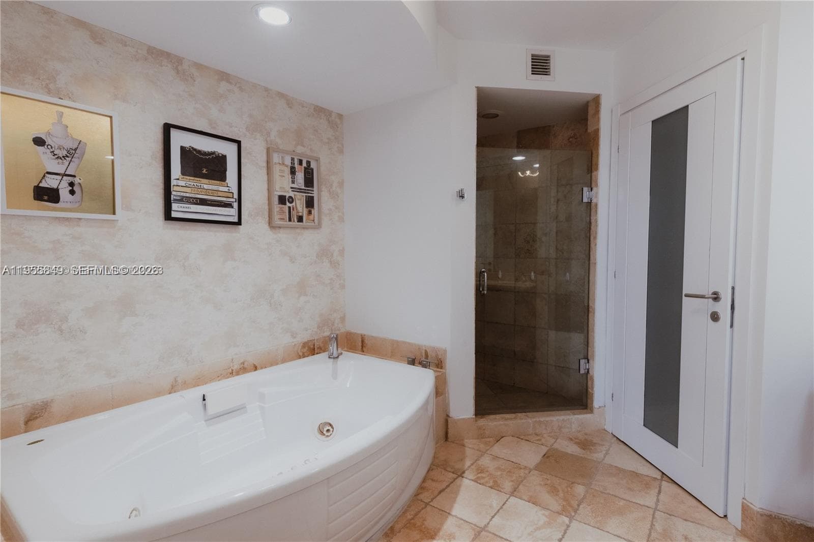 18201 Collins Ave 1507 photo 17