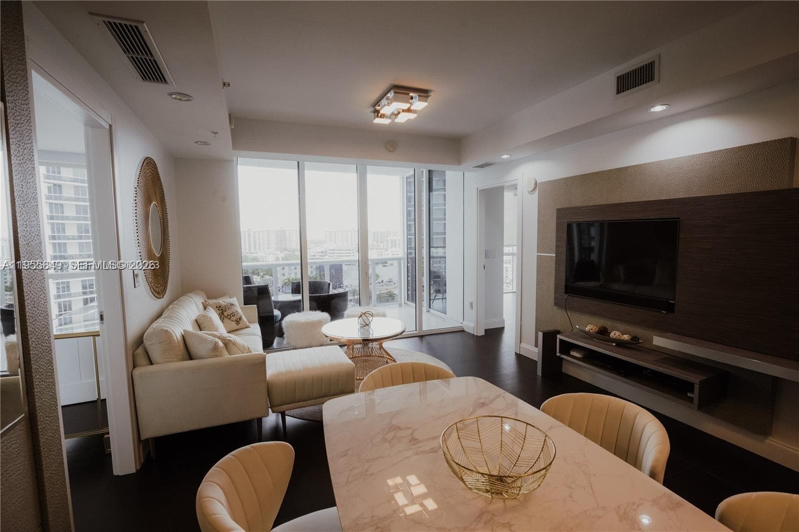18201 Collins Ave 1507 photo 7