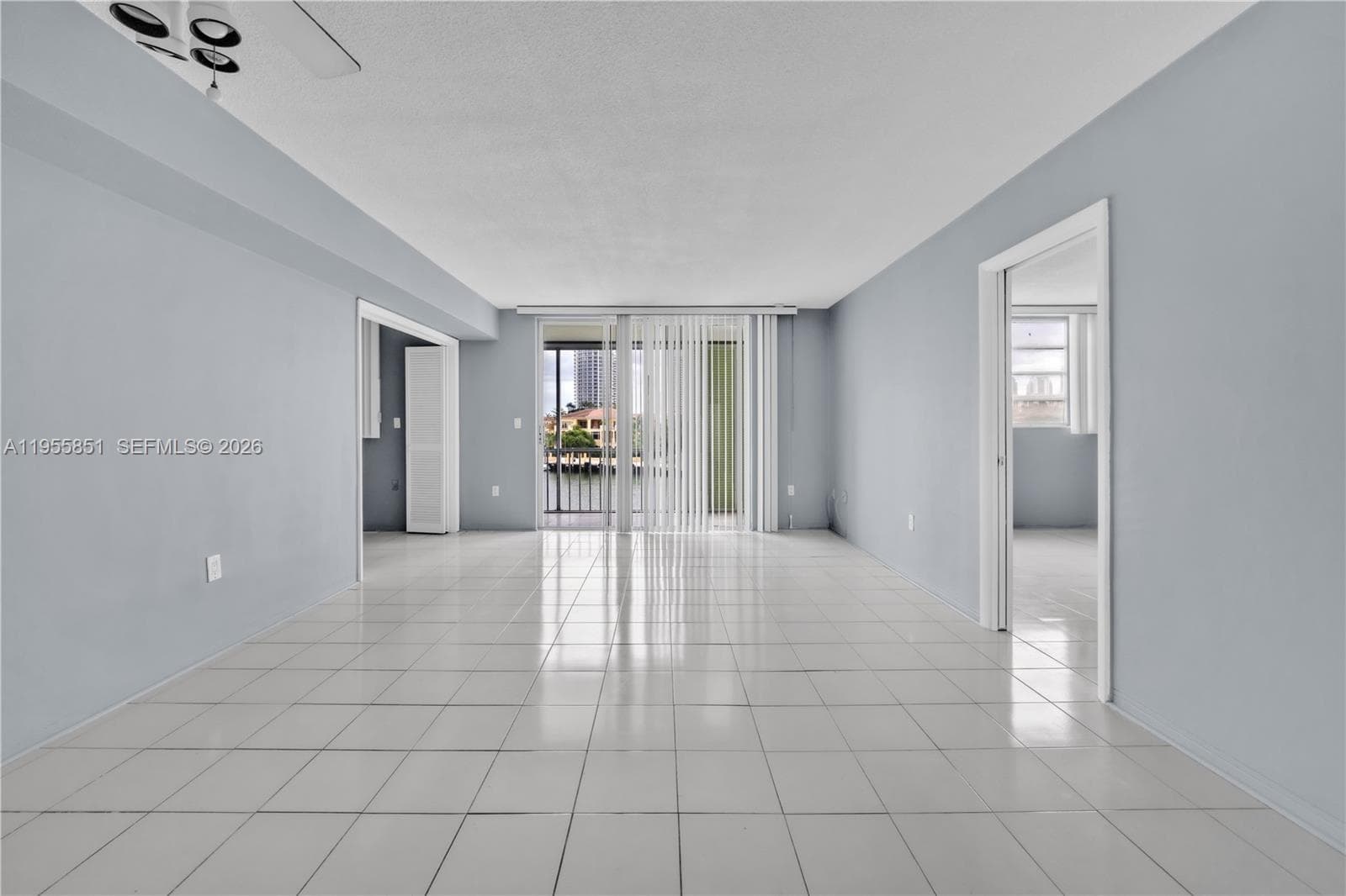 3030 Marcos Dr T409(AVAILABLE NOW) photo 2
