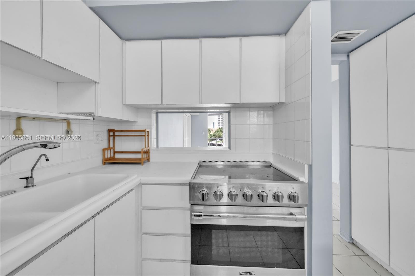 3030 Marcos Dr T409(AVAILABLE NOW) photo 11