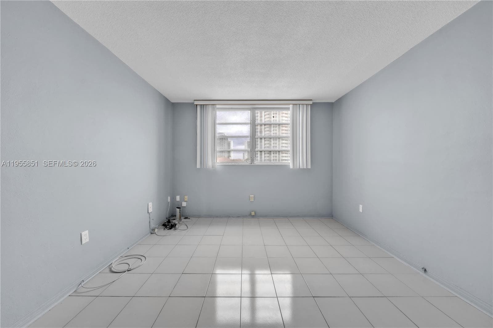 3030 Marcos Dr T409(AVAILABLE NOW) photo 4