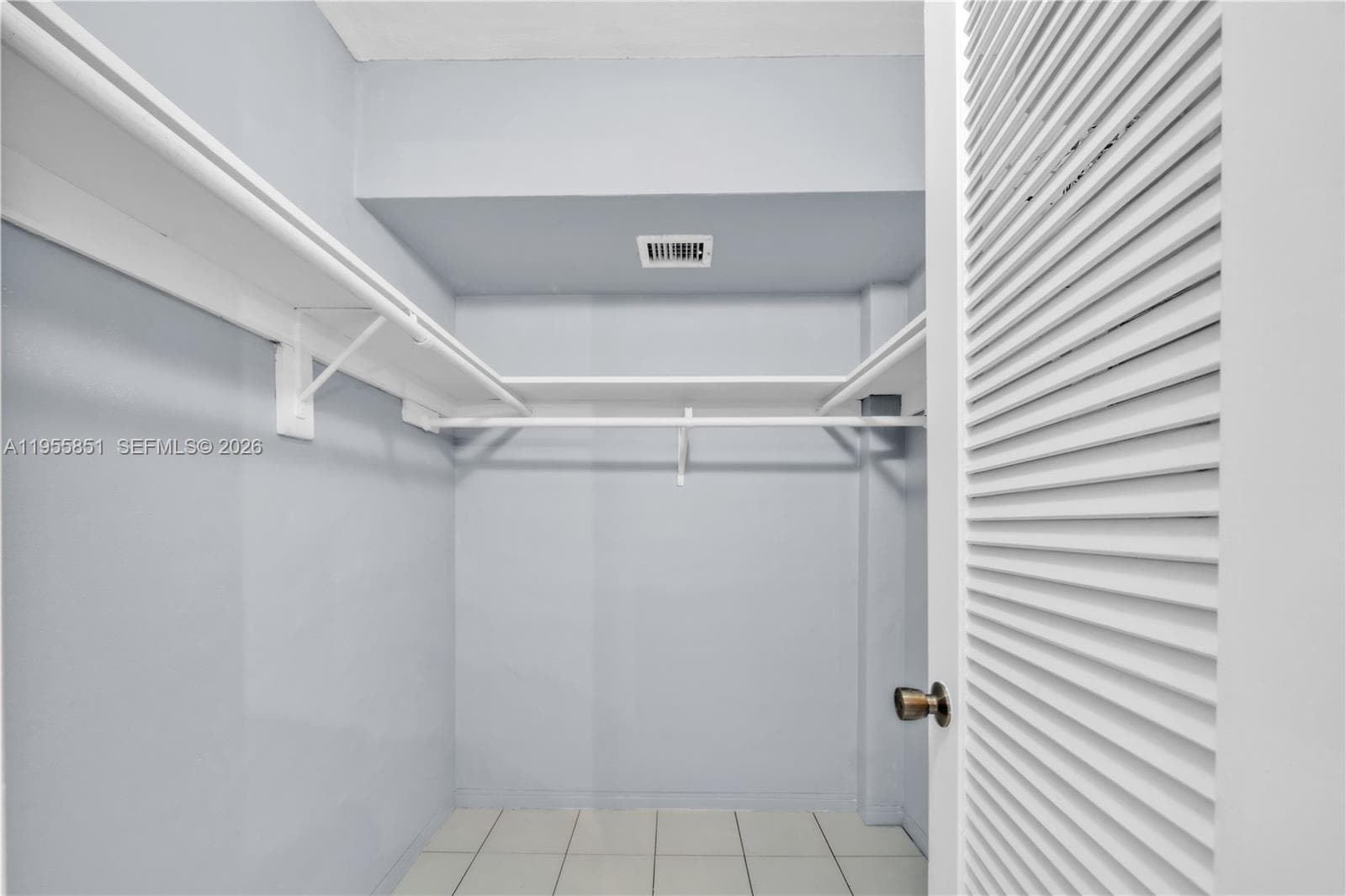 3030 Marcos Dr T409(AVAILABLE NOW) photo 21