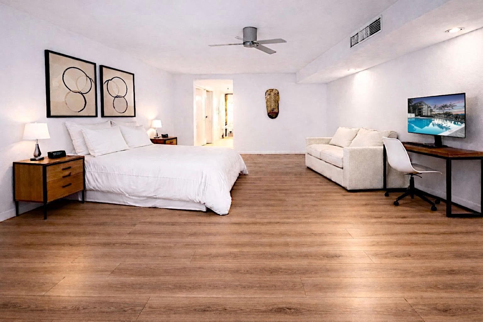 1301 River Reach Drive 304 photo 16