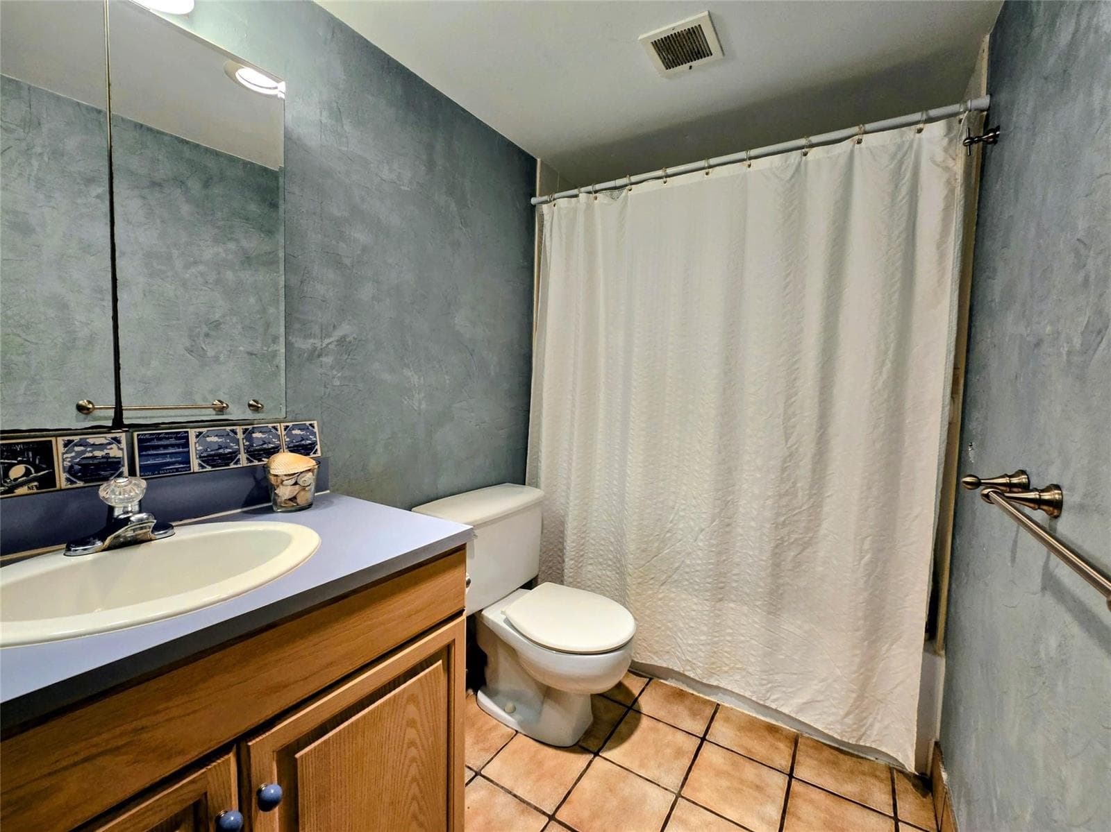 1301 River Reach Drive 304 photo 19