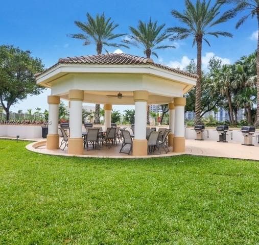 21205 Yacht Club Dr 507 photo 9