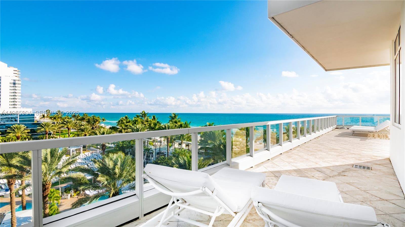 4391 Collins Ave 509/510 photo 2