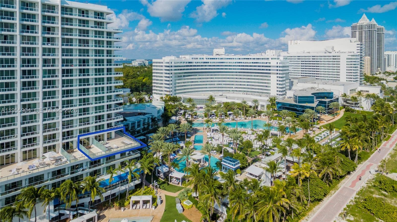 4391 Collins Ave 509/510 photo 10