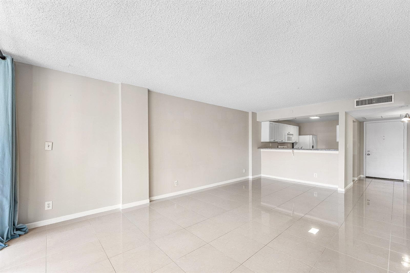 10 Royal Palm Way 203 photo 17