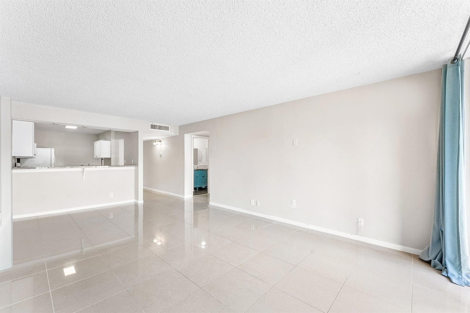 10 Royal Palm Way 203 photo 16