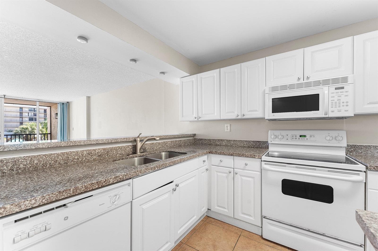 10 Royal Palm Way 203 photo 19