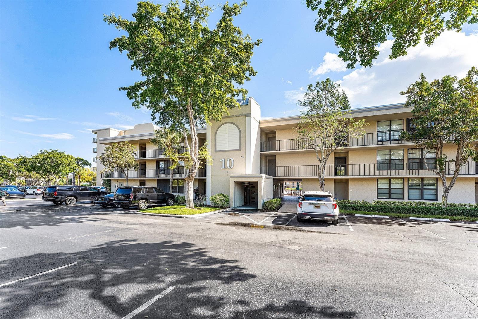 10 Royal Palm Way 203 photo 8
