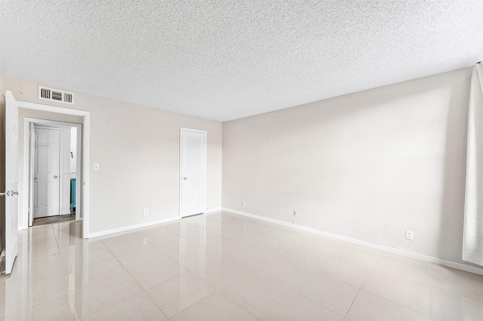10 Royal Palm Way 203 photo 25