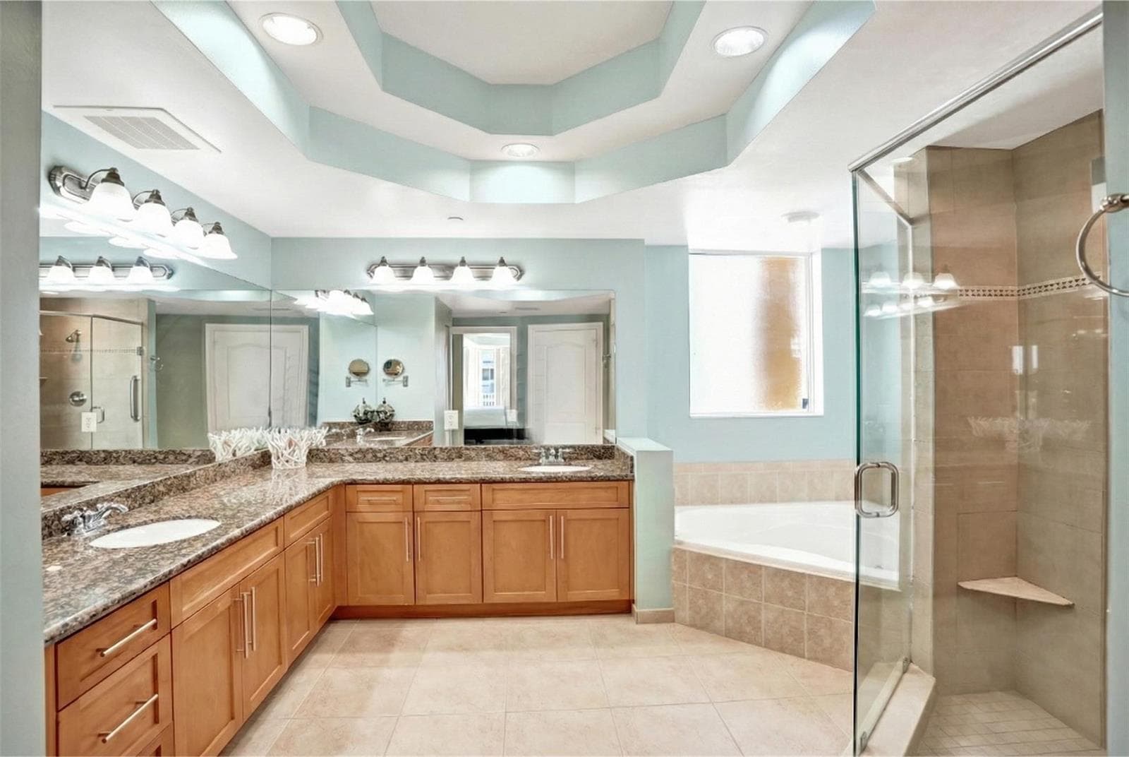 1395 S Ocean Boulevard 402 photo 12