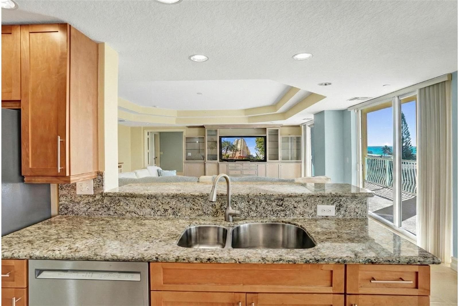 1395 S Ocean Boulevard 402 photo 7