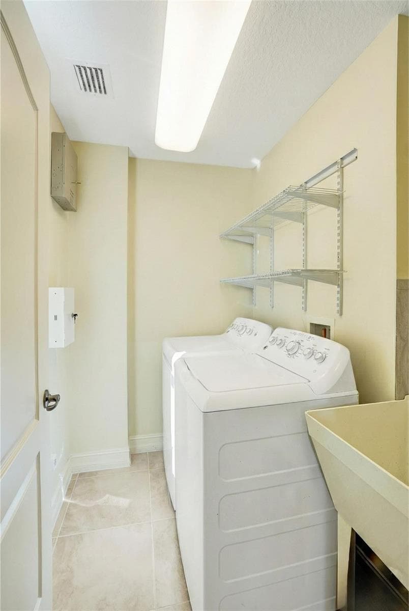 1395 S Ocean Boulevard 402 photo 18