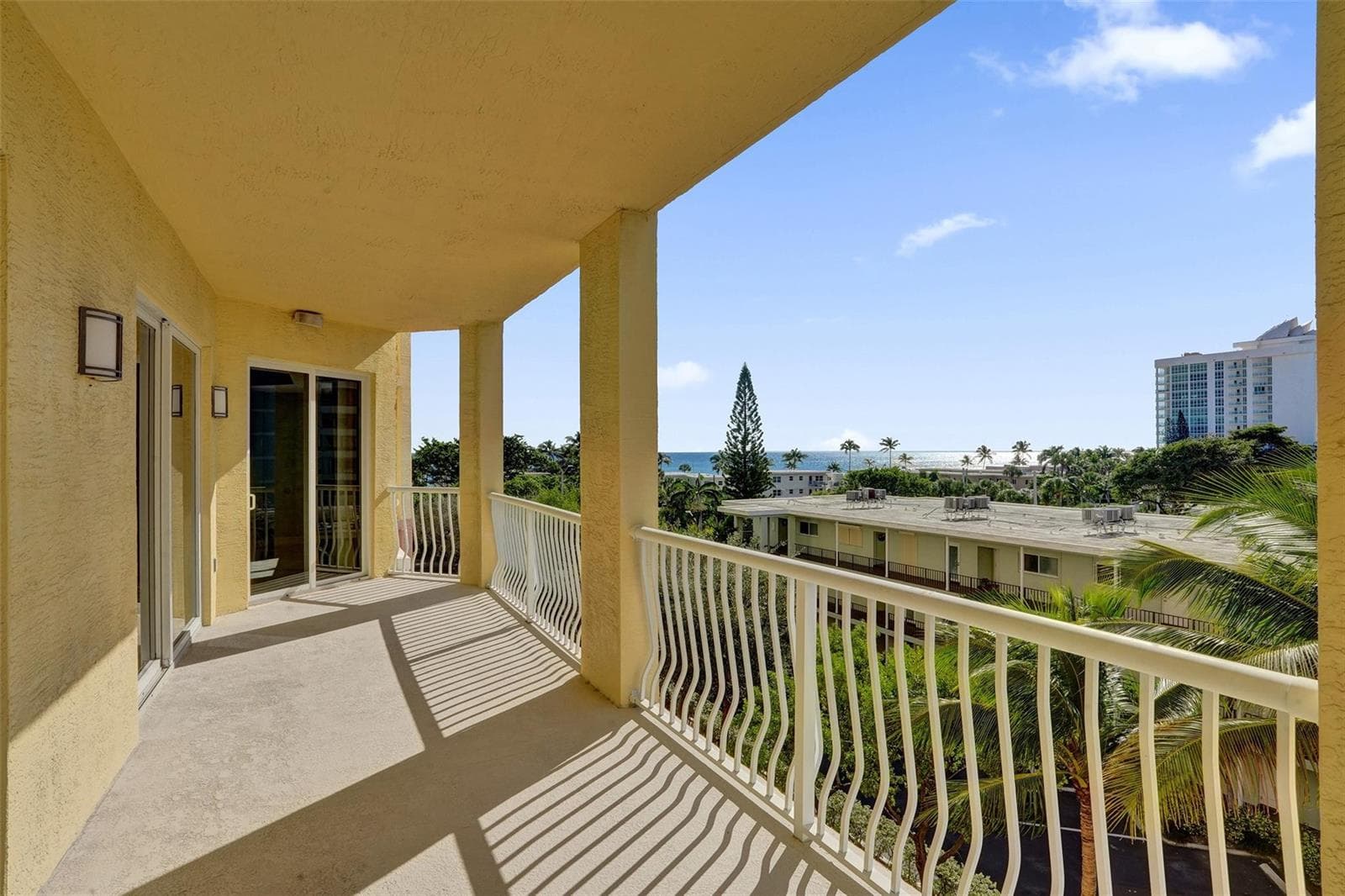 1395 S Ocean Boulevard 402 photo 21