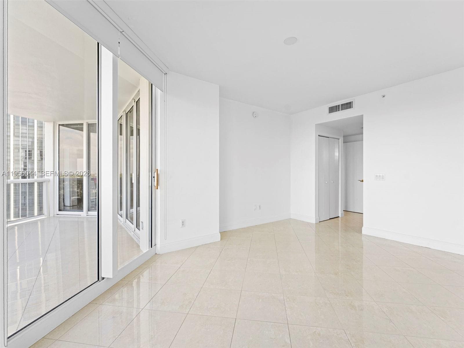 806 photo 21