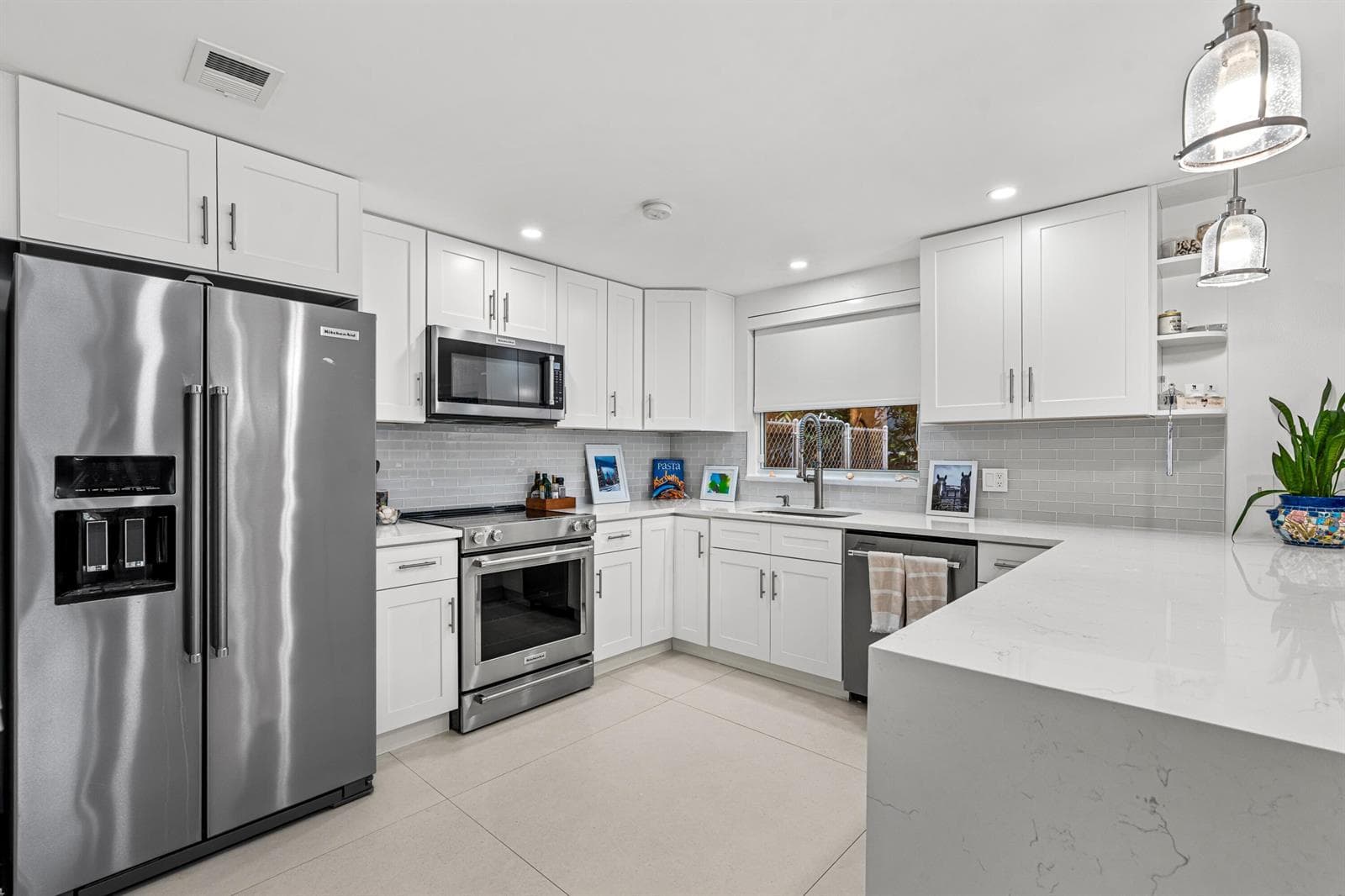 336 Venetian Drive 1 photo 10