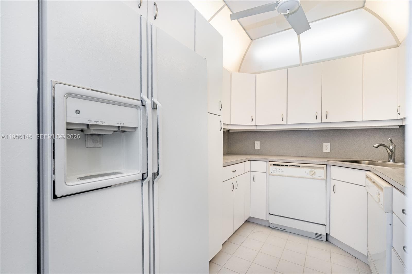 3625 N Country Club Dr 901 photo 6