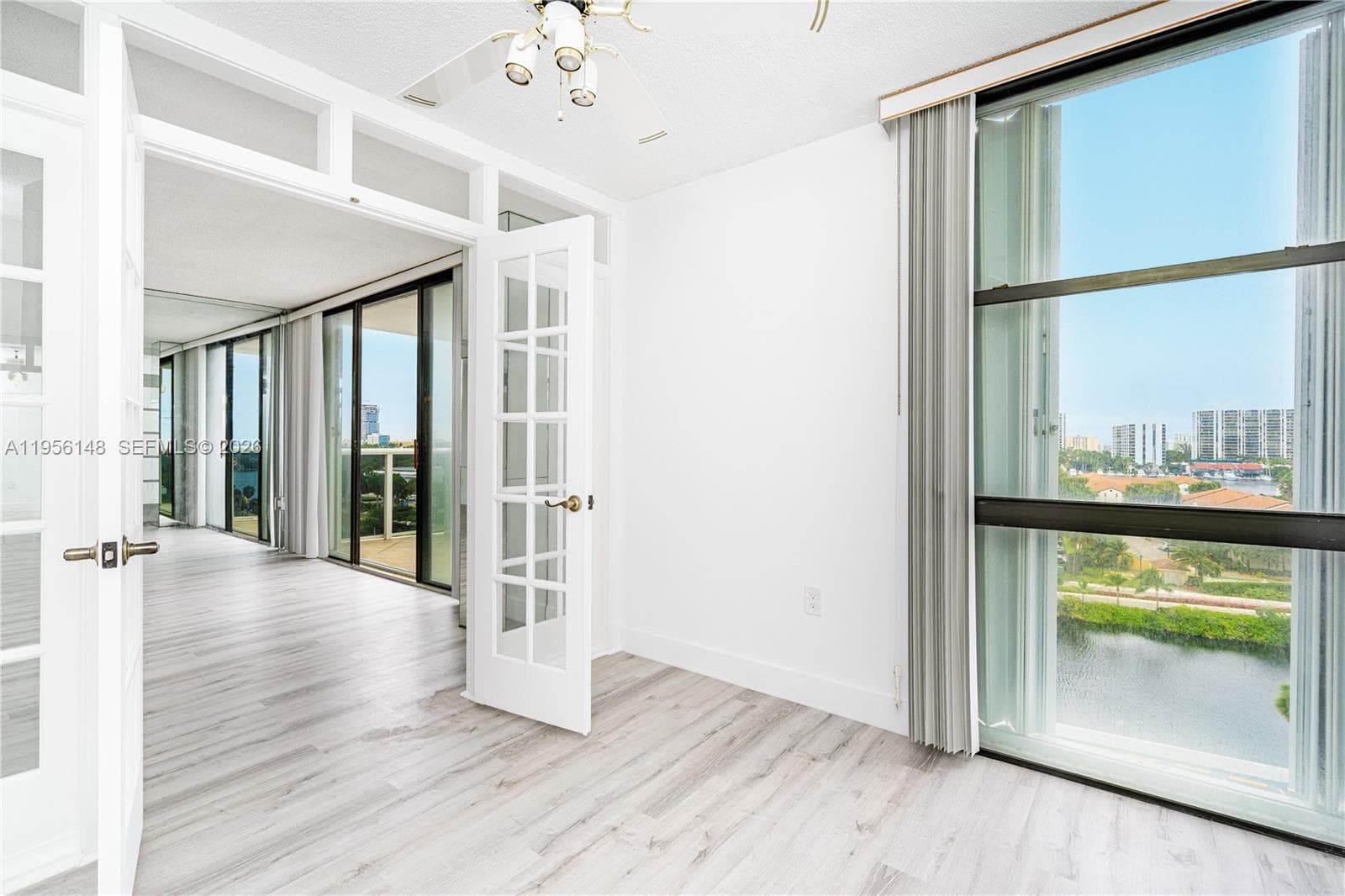 3625 N Country Club Dr 901 photo 12