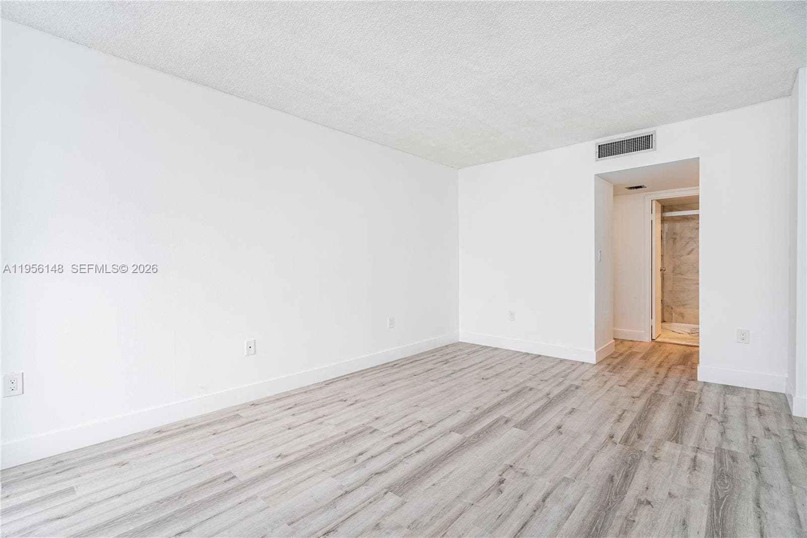 3625 N Country Club Dr 901 photo 14