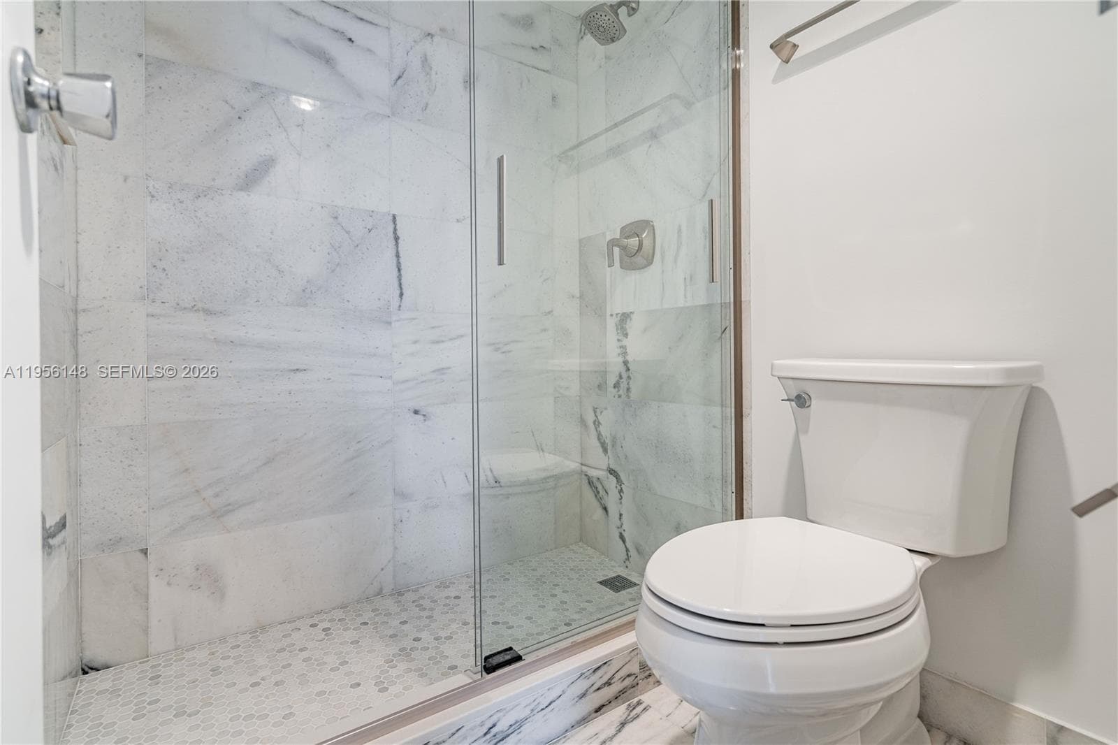 3625 N Country Club Dr 901 photo 18