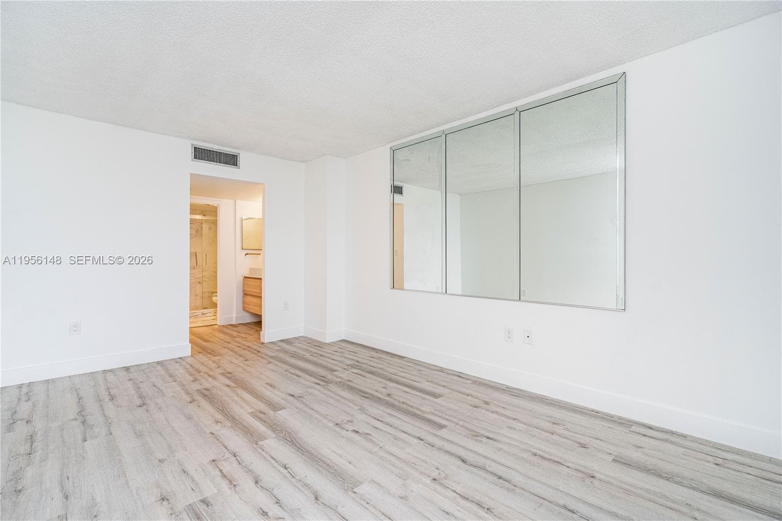 3625 N Country Club Dr 901 photo 15