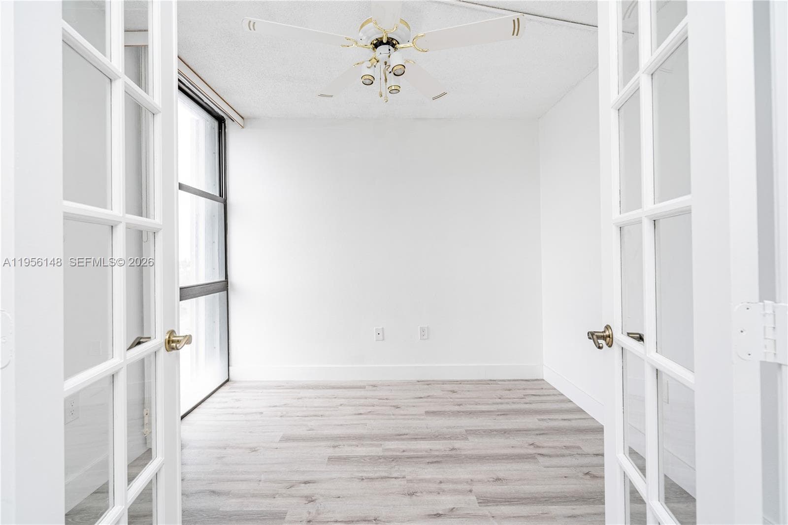 3625 N Country Club Dr 901 photo 11