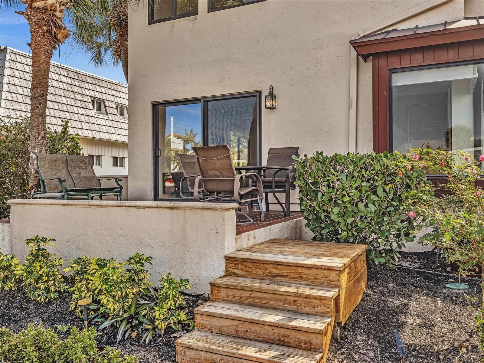 1005 Russell Drive 1 photo 17