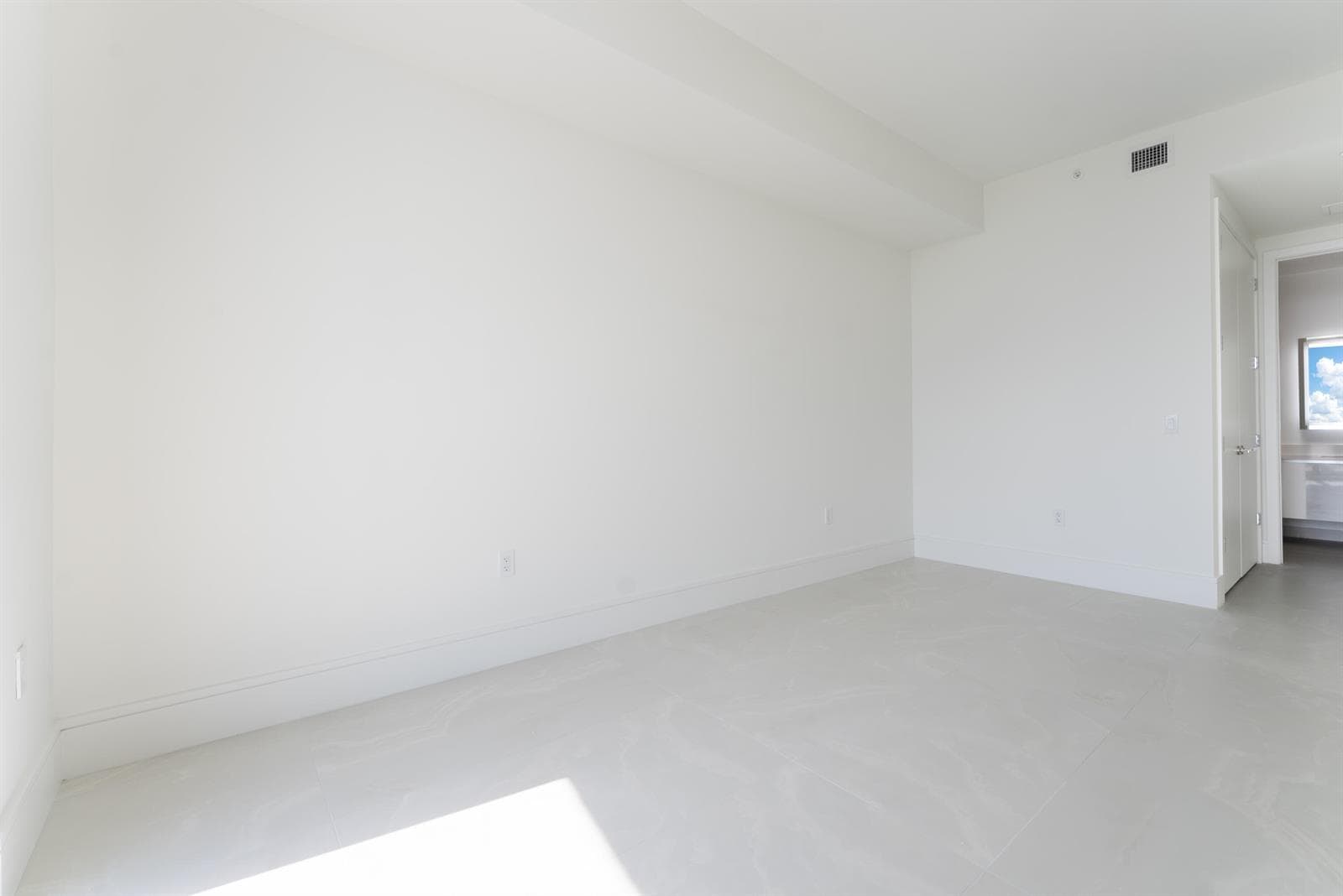 220 Lake Shore Drive 1011 photo 23
