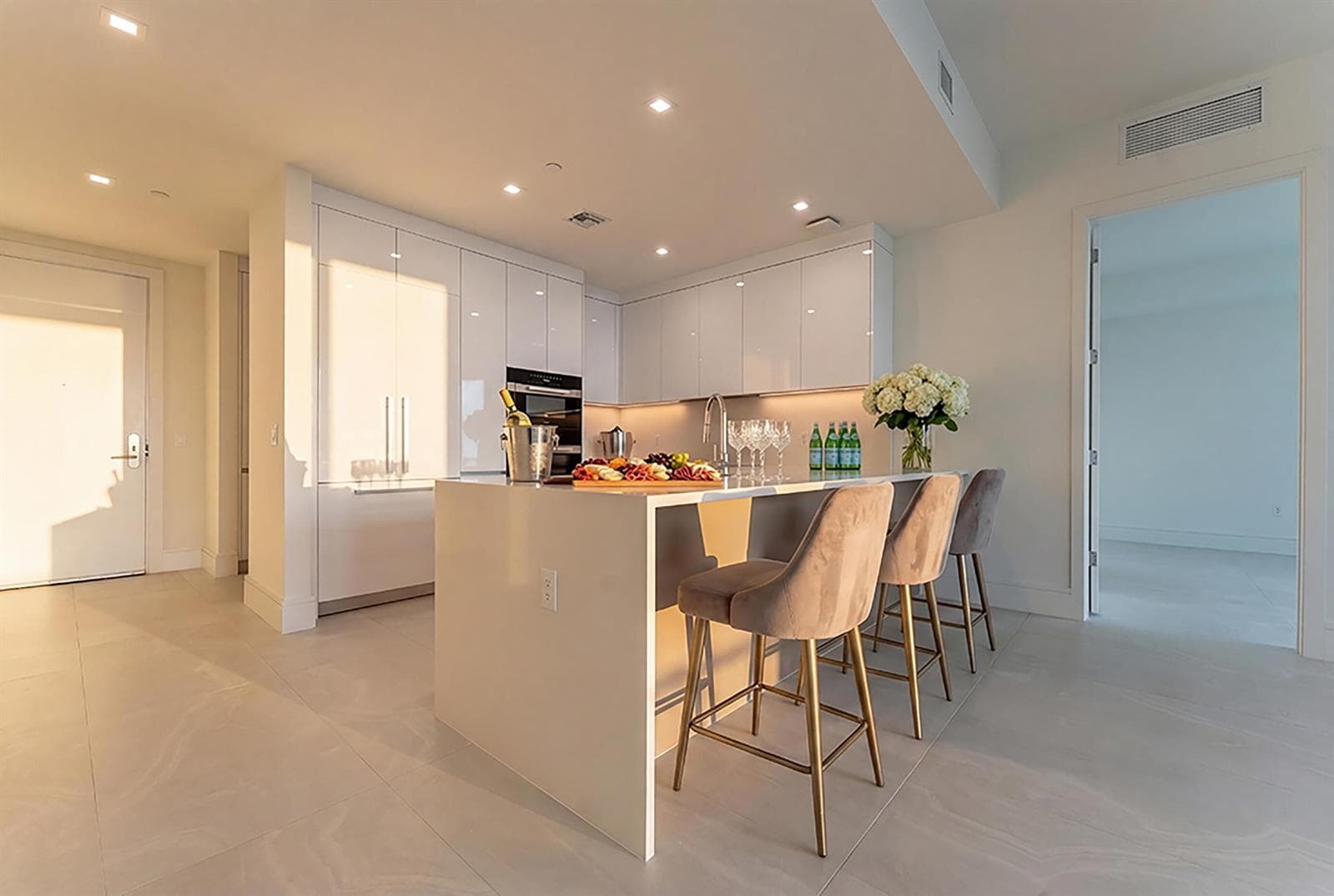 220 Lake Shore Drive 1011 photo 10