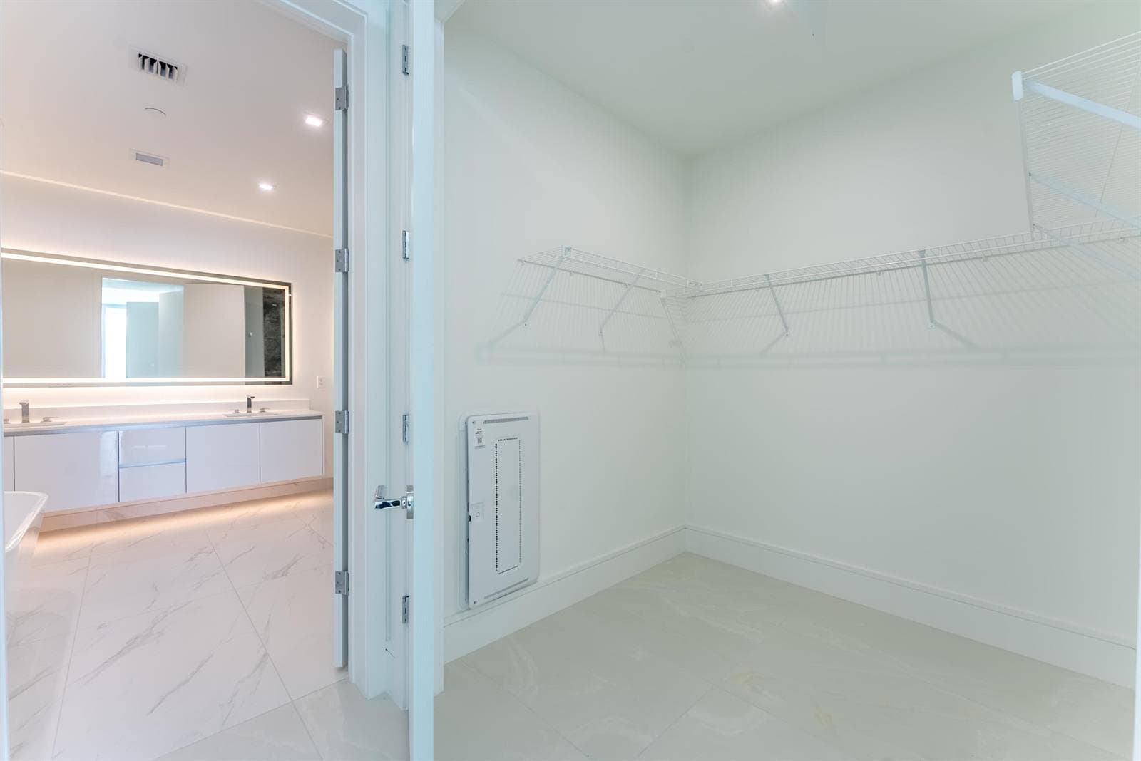 220 Lake Shore Drive 1011 photo 19