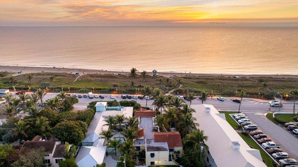 88 S Ocean Boulevard photo 2