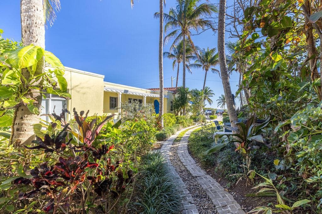 88 S Ocean Boulevard photo 1