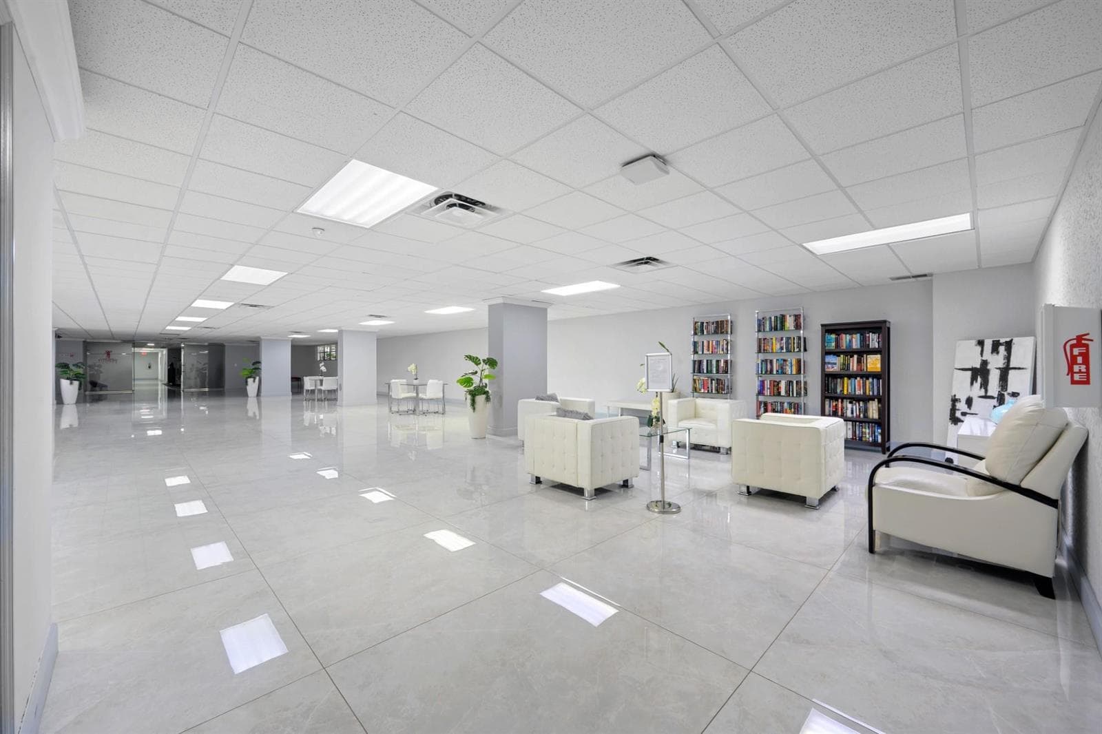 600 Parkview Drive 1111 (PH11) photo 23