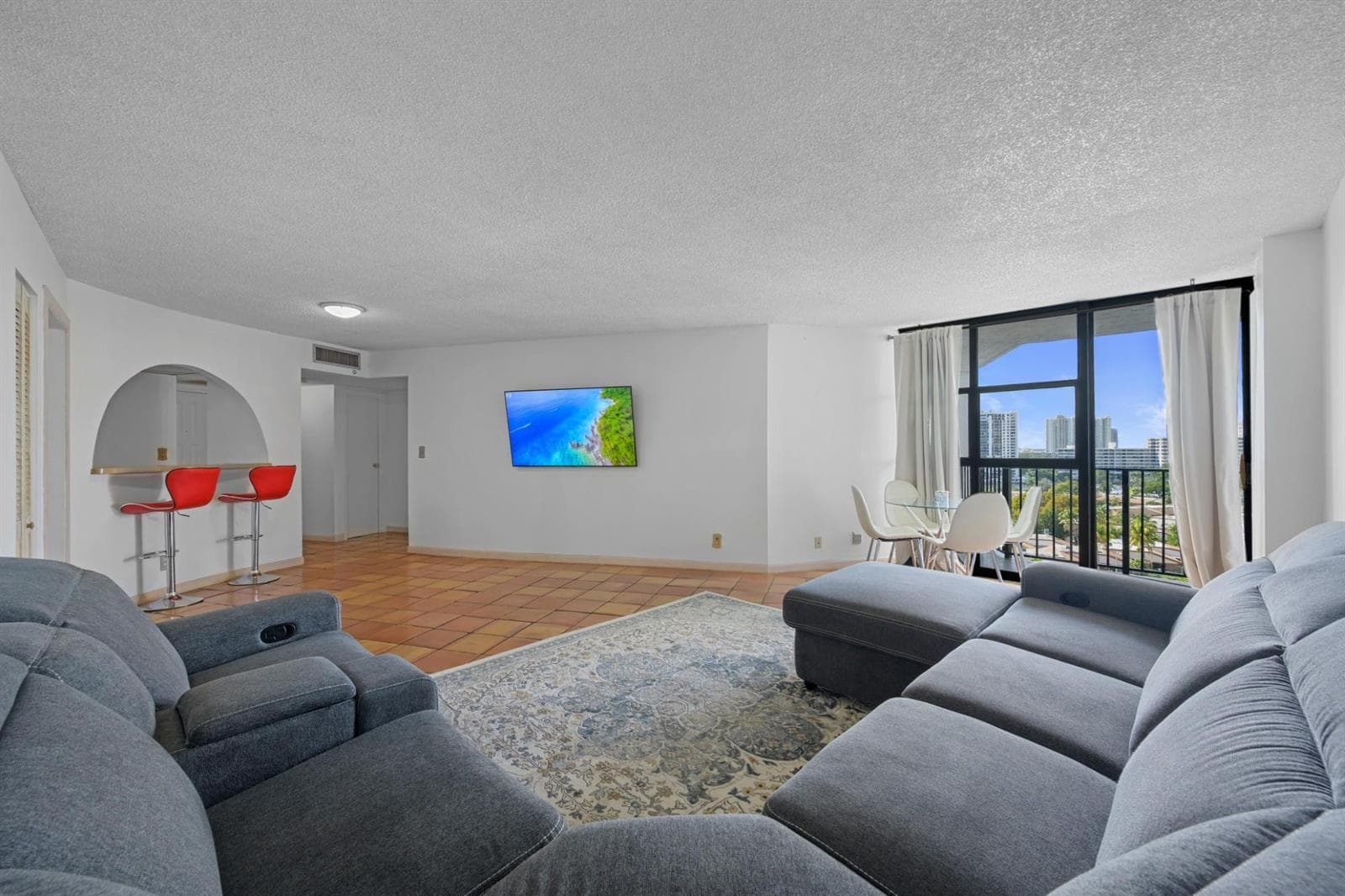 600 Parkview Drive 1111 (PH11) photo 5