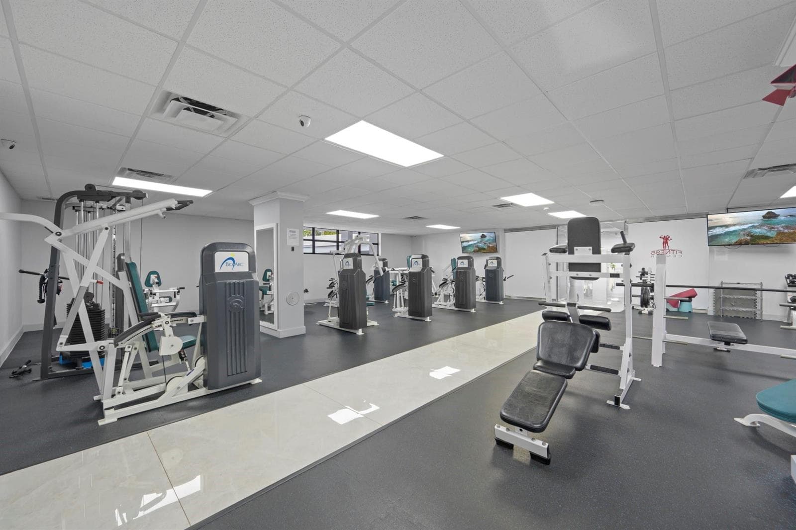 600 Parkview Drive 1111 (PH11) photo 24