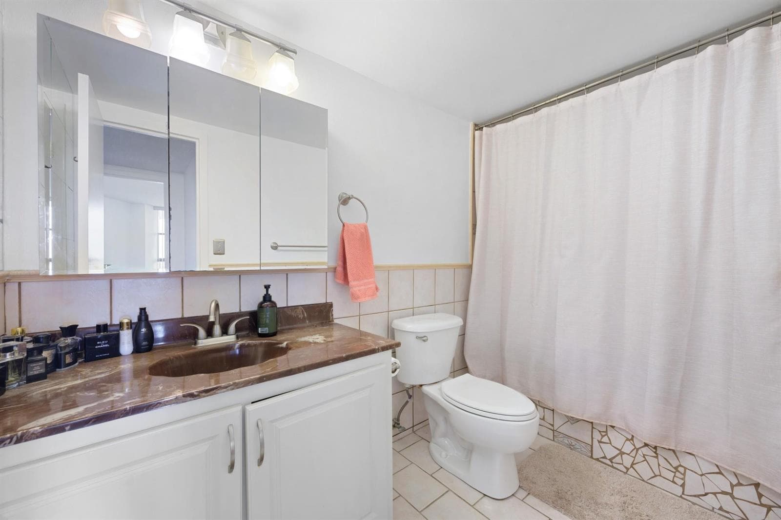 600 Parkview Drive 1111 (PH11) photo 18