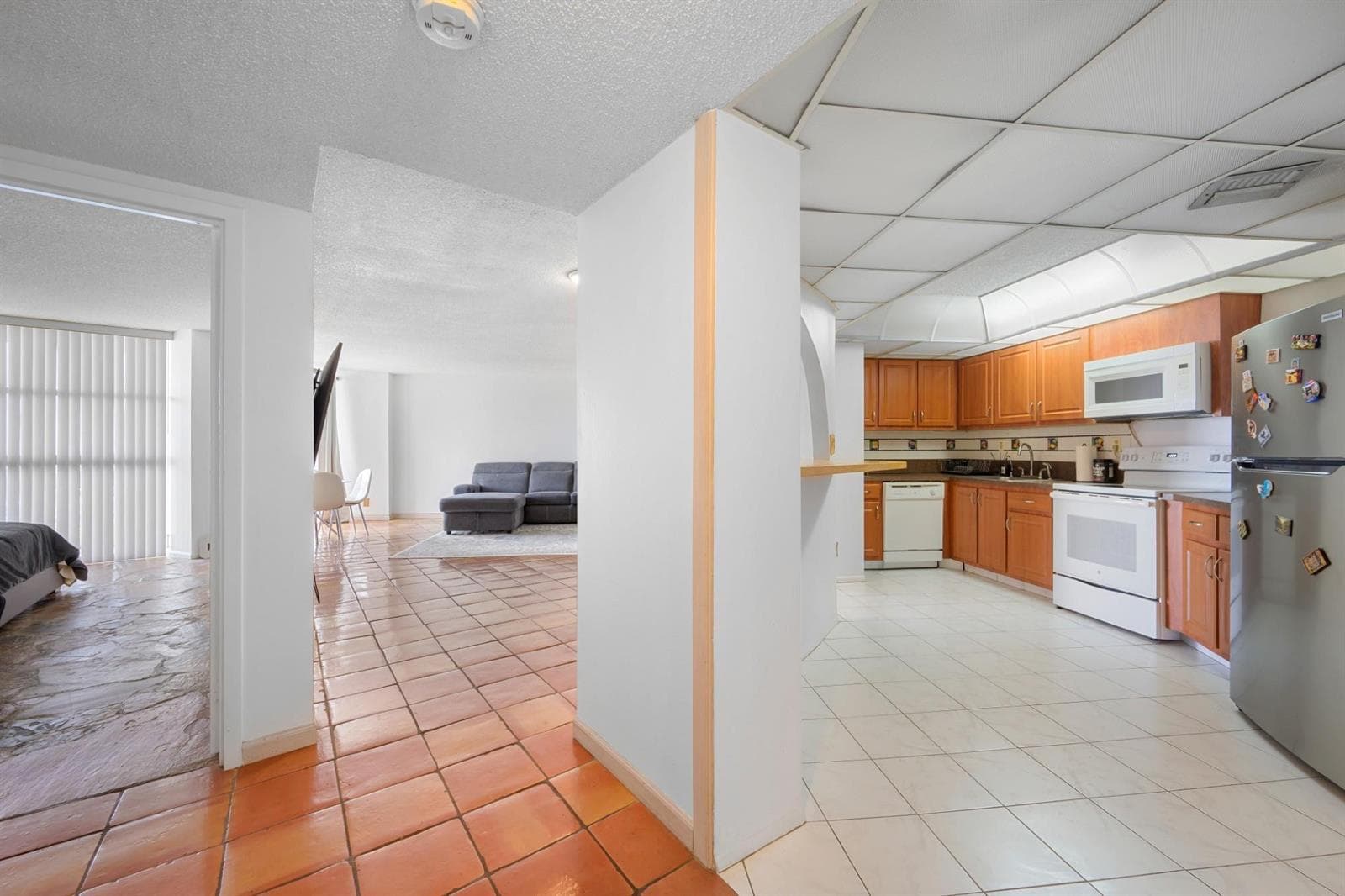 600 Parkview Drive 1111 (PH11) photo 11