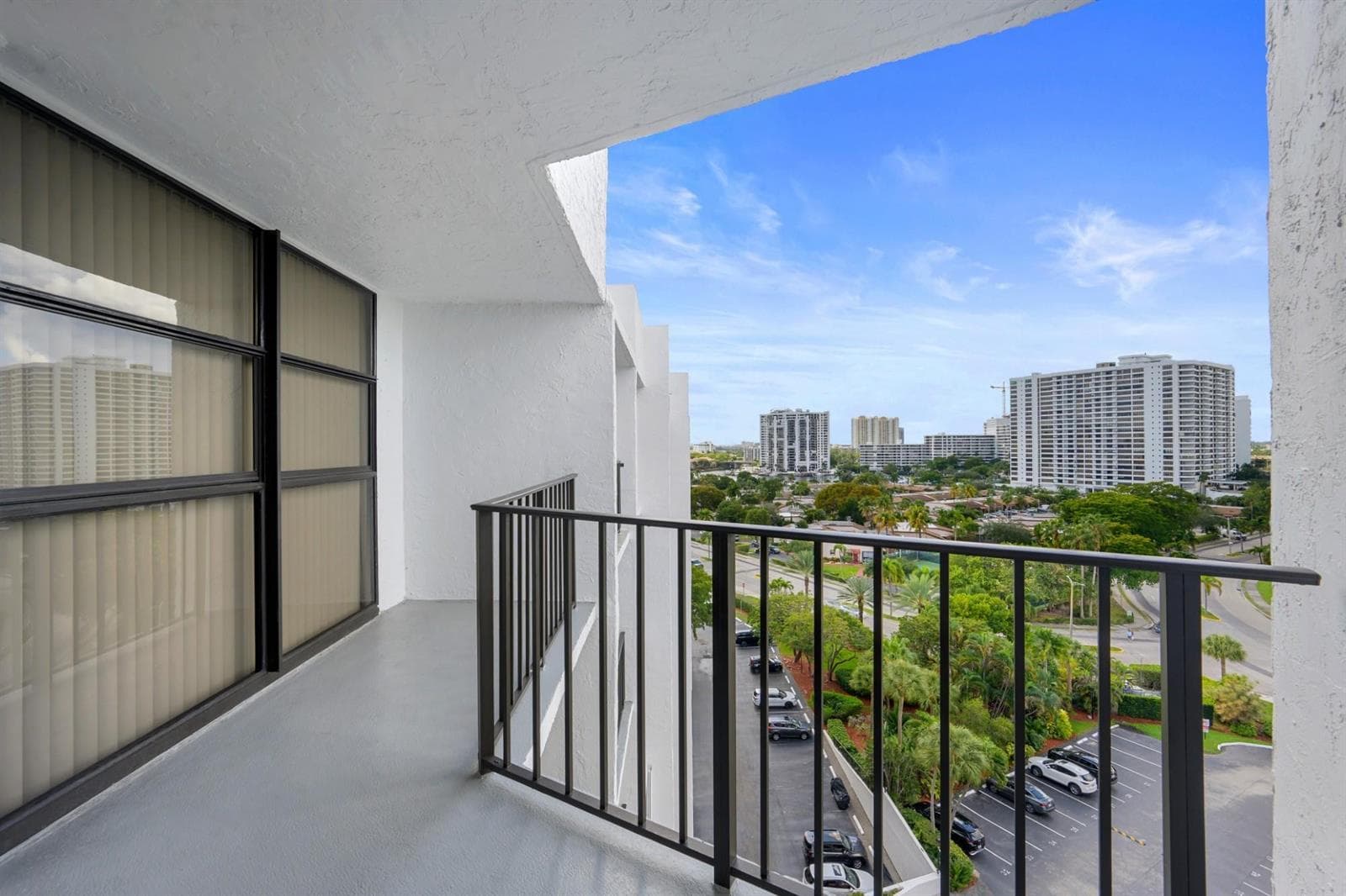 600 Parkview Drive 1111 (PH11) photo 19