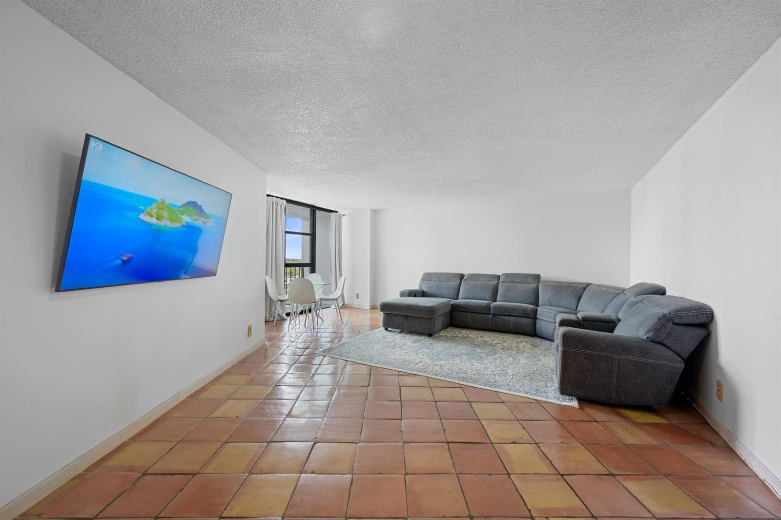 600 Parkview Drive 1111 (PH11) photo 4