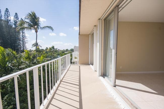3575 S Ocean Boulevard 408 photo 17