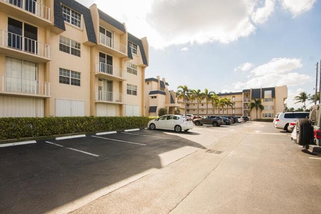 3575 S Ocean Boulevard 408 photo 1