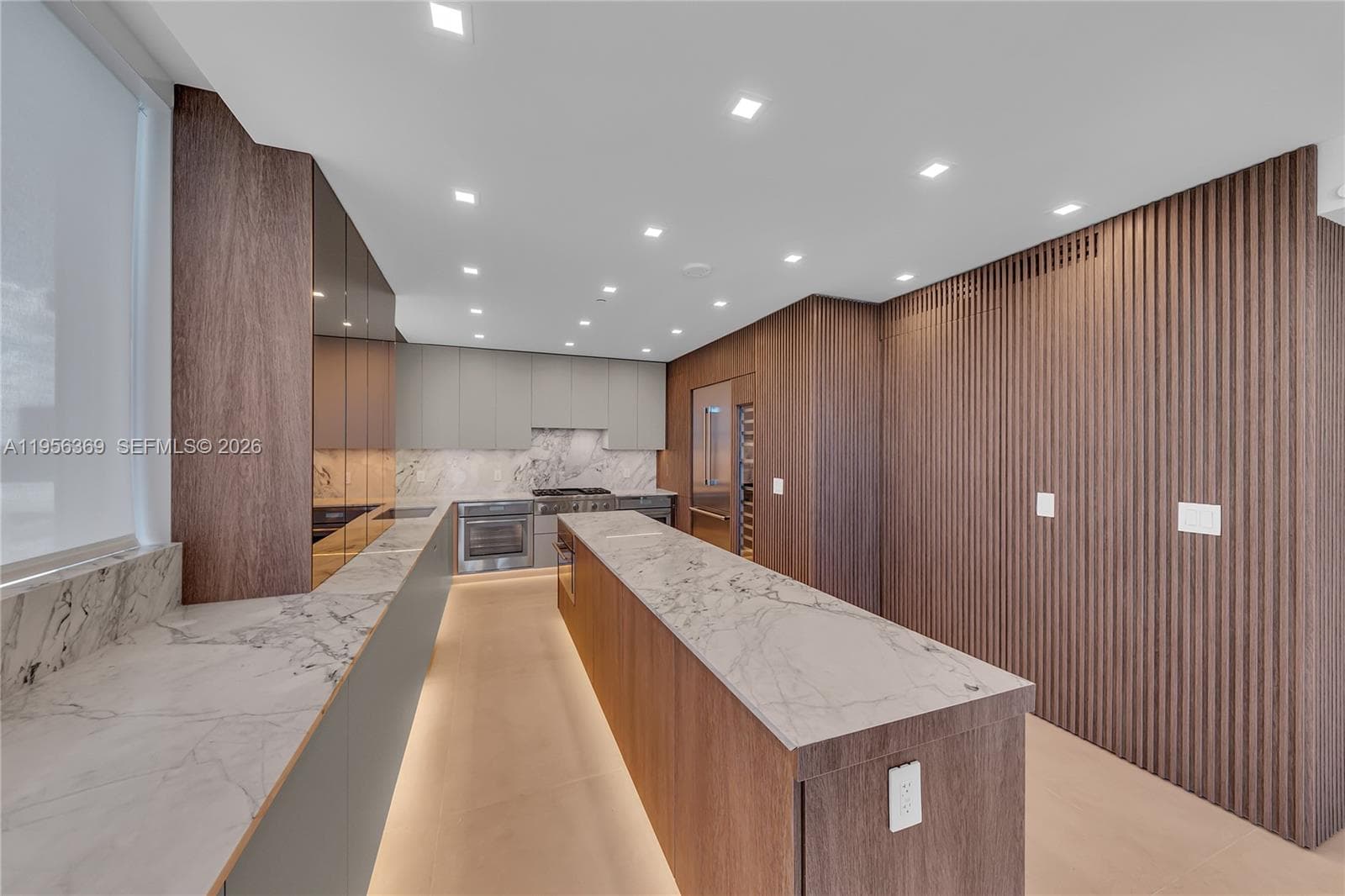 3535 Ocean Dr 1003 photo 14