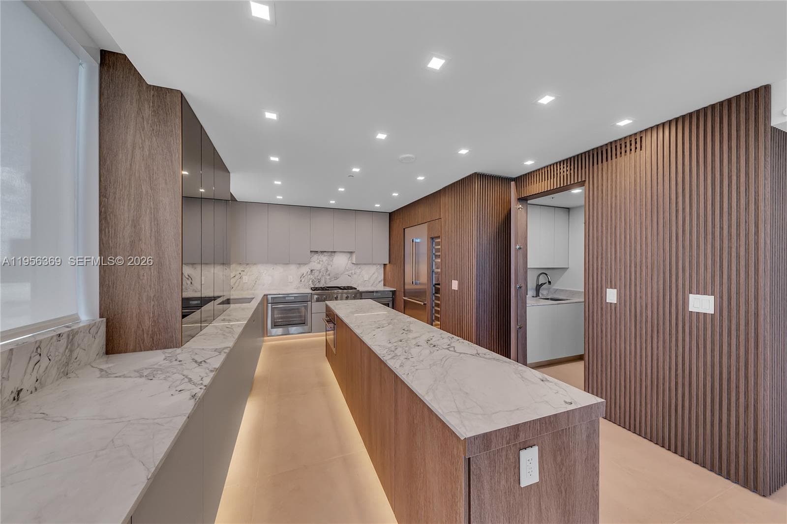 3535 Ocean Dr 1003 photo 15