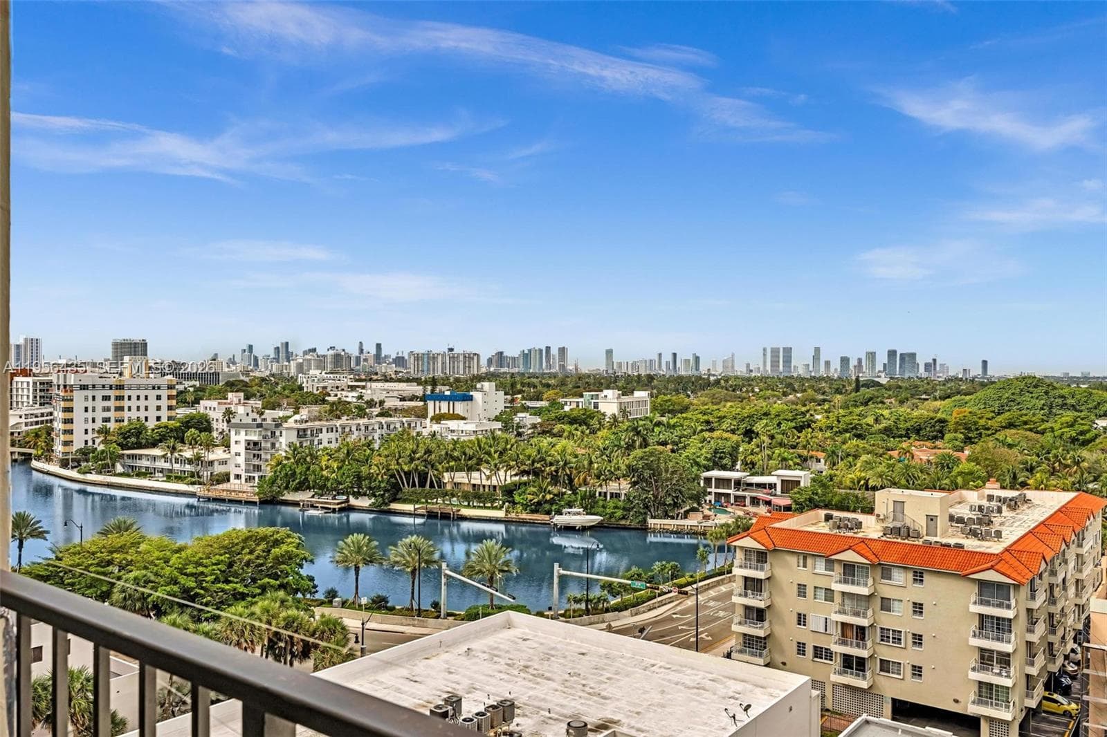 2625 Collins Ave 1109 photo 7