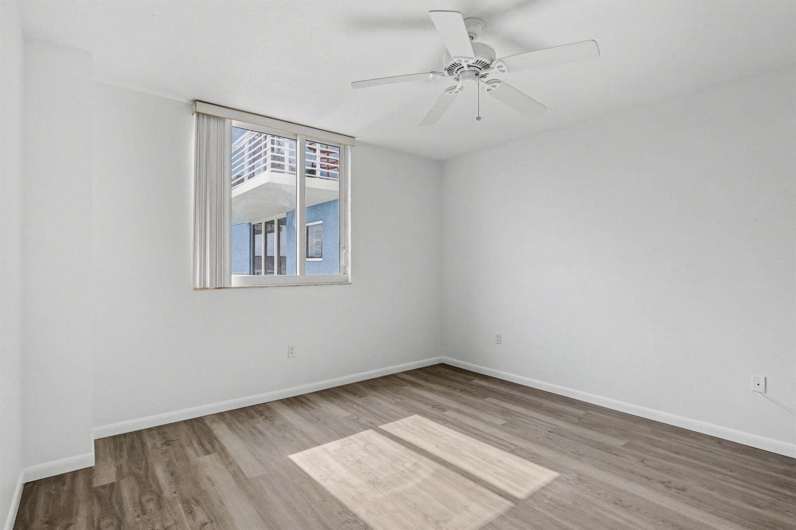 1551 N Flagler Drive 1514 photo 16